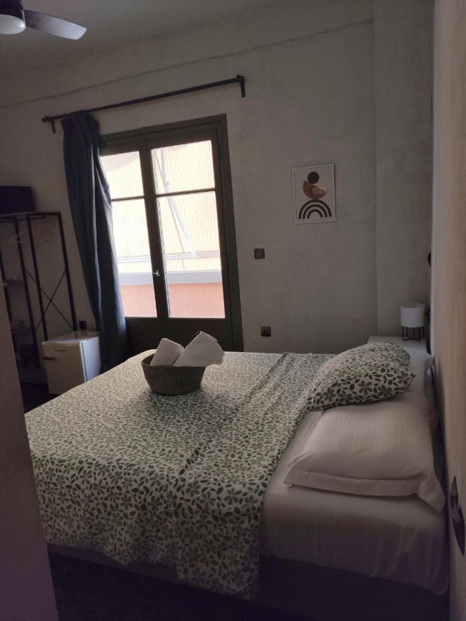 Staying In Atene Esterno foto