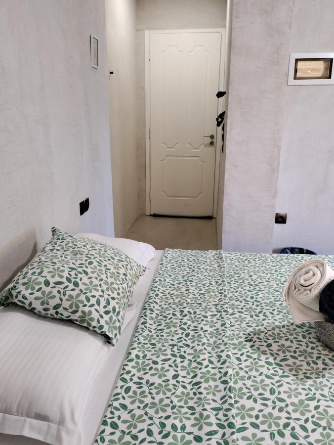 Staying In Atene Esterno foto